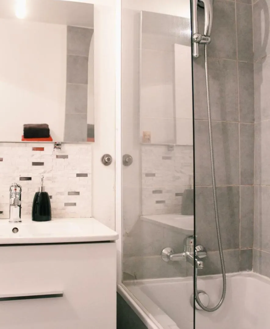 Lauriston Apartment