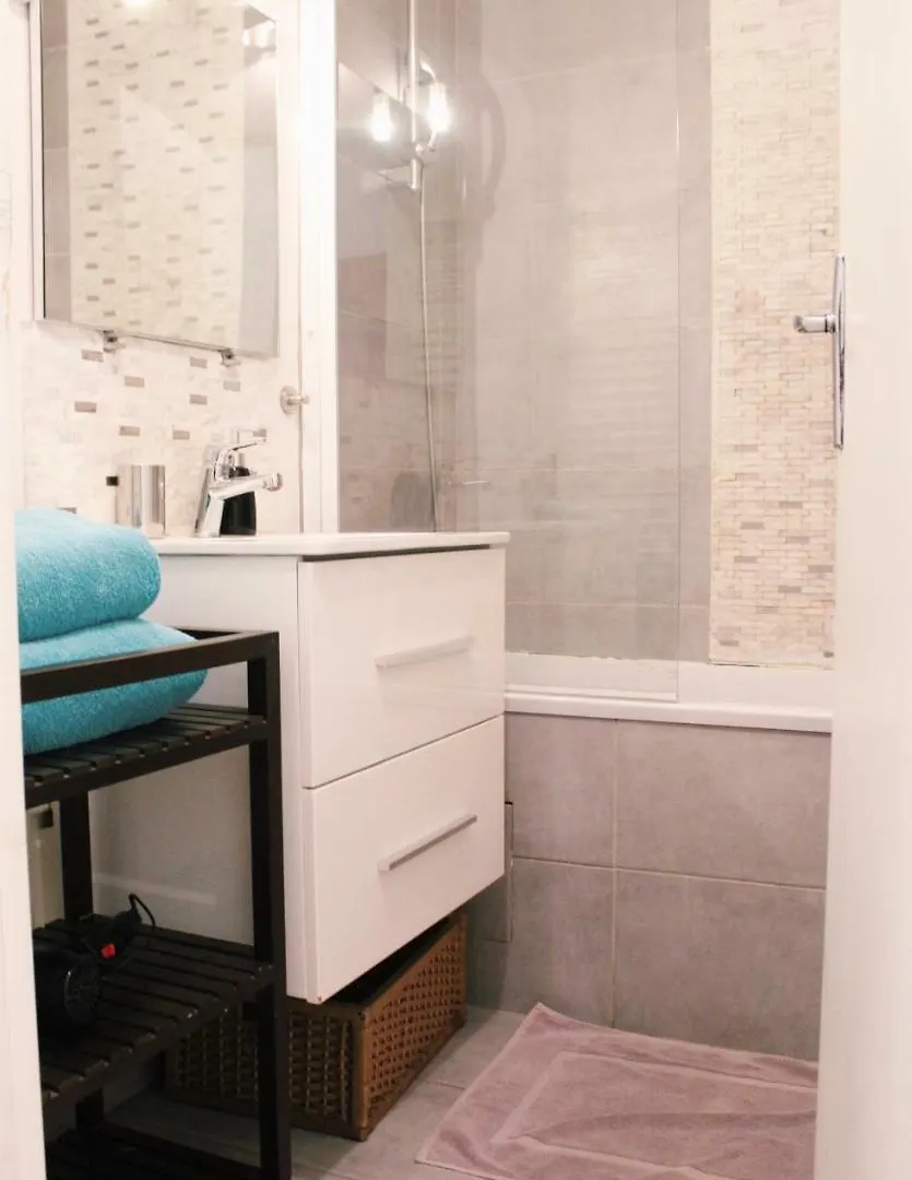 Lauriston Apartment Paris